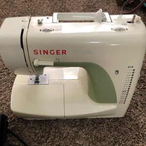 Singer simple